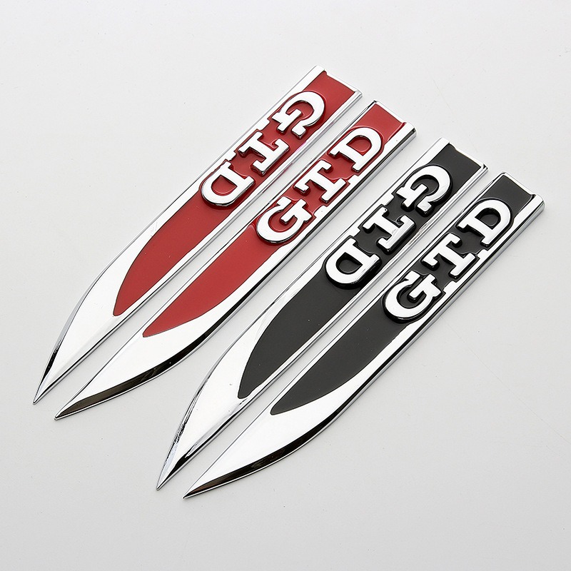 Golf Equipment Used - 2 Piezas de Emblemas 3D Metálicos
